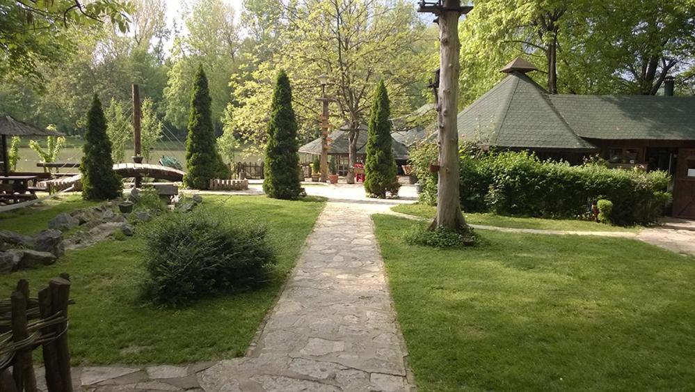 Monia Dream - & Fair * Belgrad